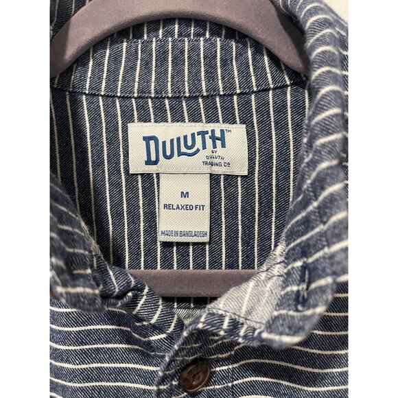 Duluth Denim Button Up Shirt Men’s Medium Blue  Striped Long Sleeve‎ Two Pockets - Picture 6 of 7